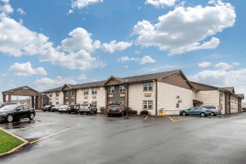 Econo Lodge Airport - Milwaukee image 22