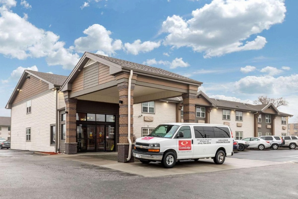Econo Lodge Airport - Milwaukee Image 23